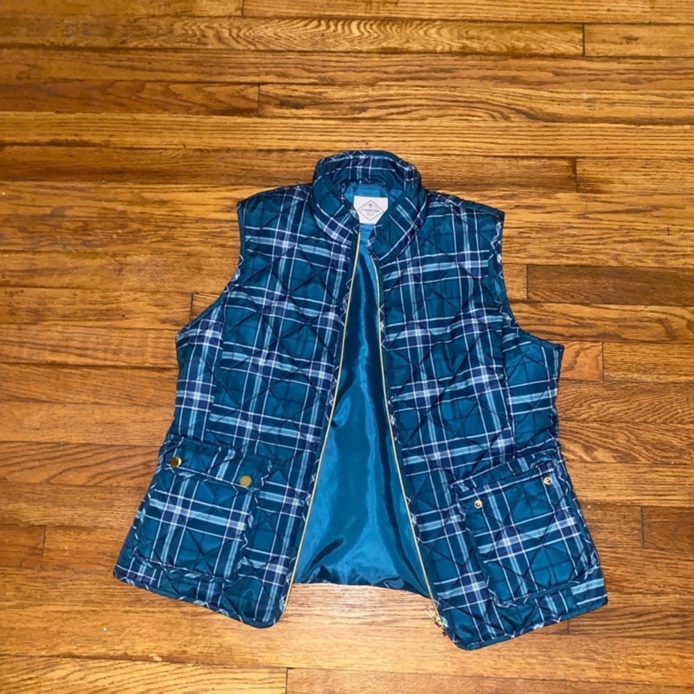 NWOT green plaid winter vest ❄️💚